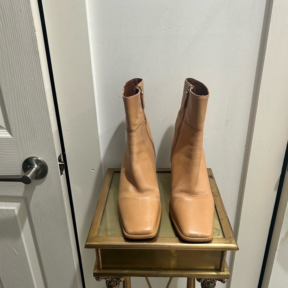 Alohas West Boot in Beige - Picture 10 of 11